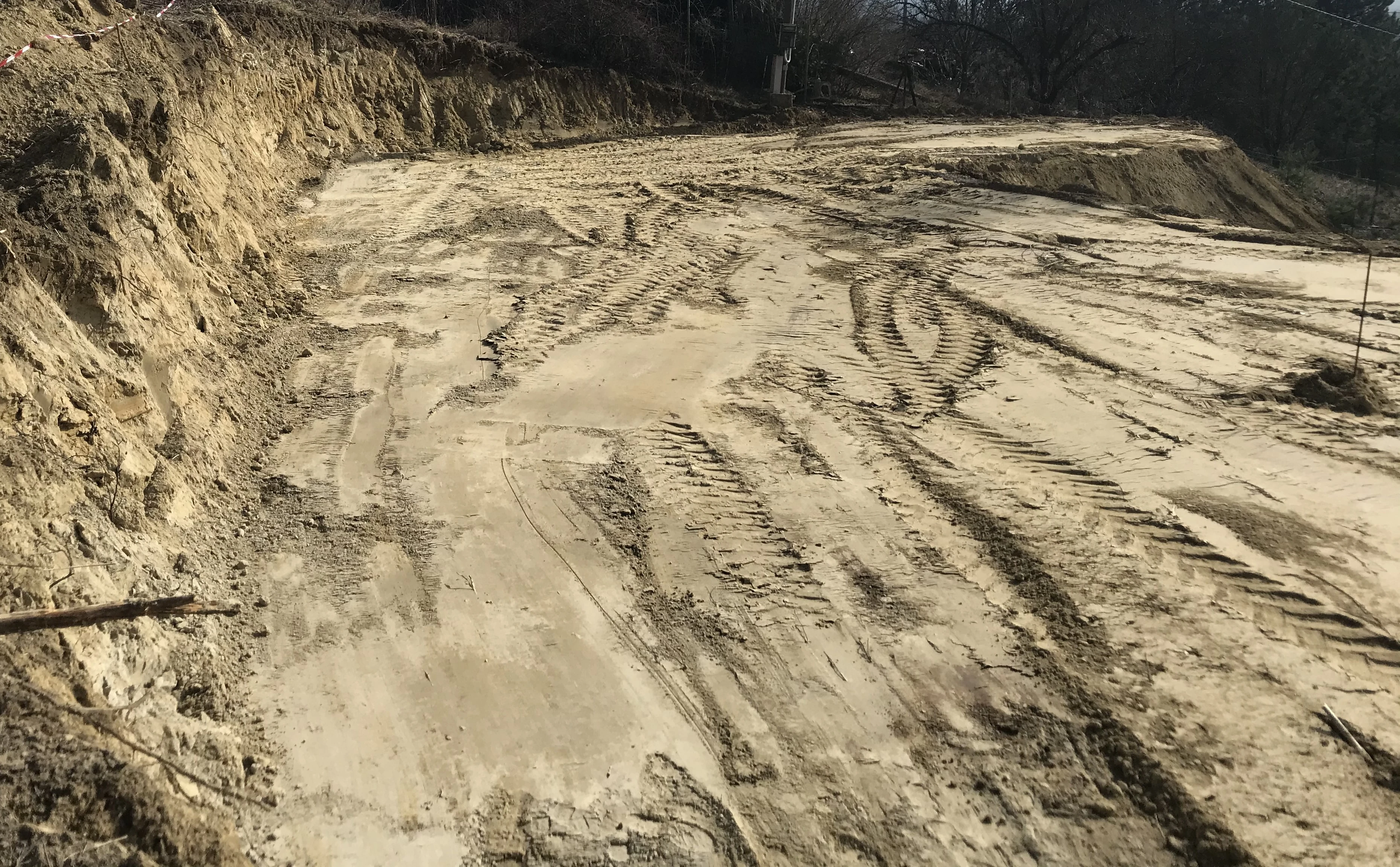 terepmunkát végző munkagépek